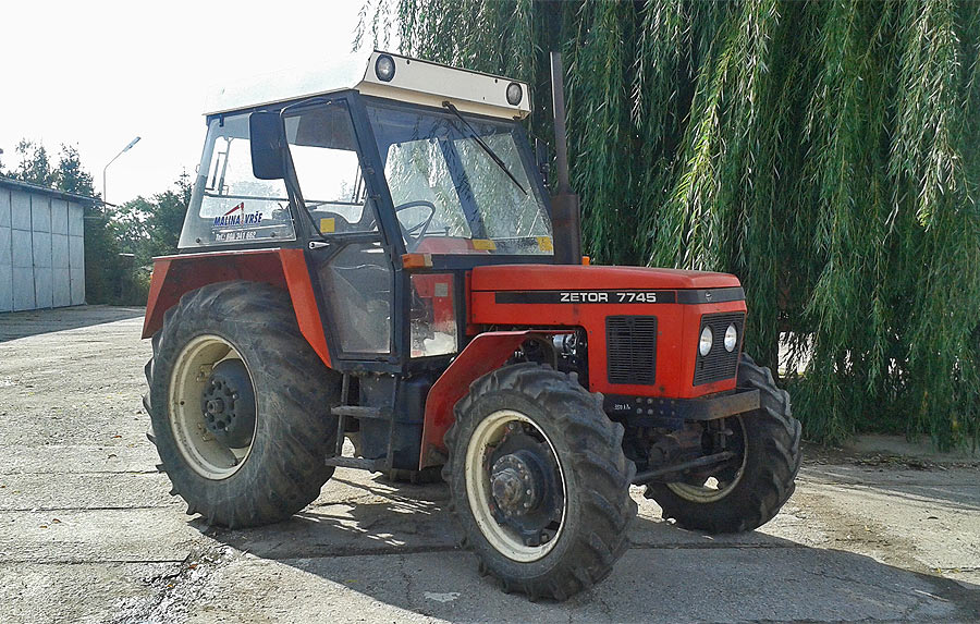 Traktor ZETOR 7745 – Jeřábnické práce a nákladní doprava MALINA - VRŠE  s.r.o.
