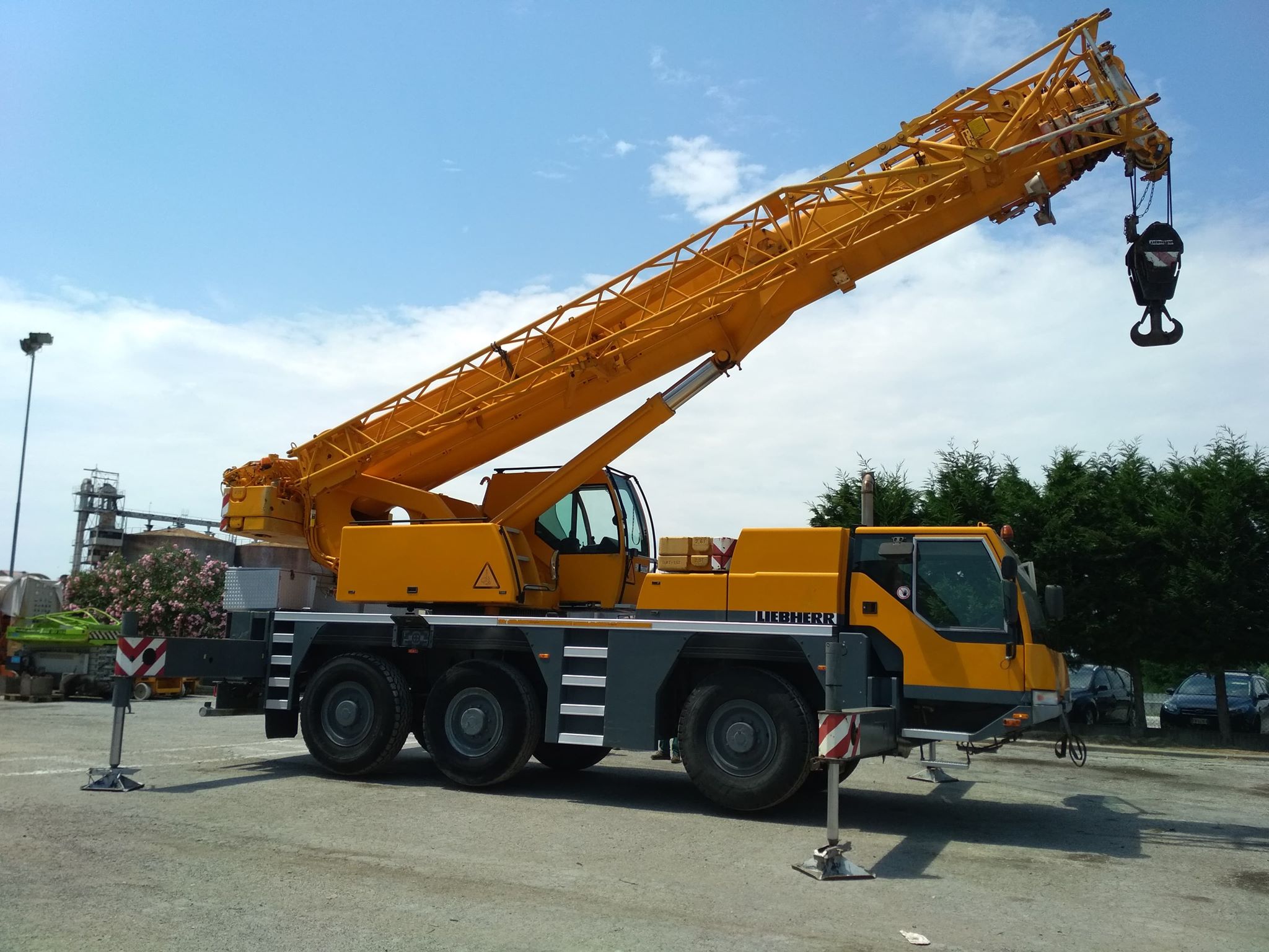 Autojeřáb Liebherr 1055/1